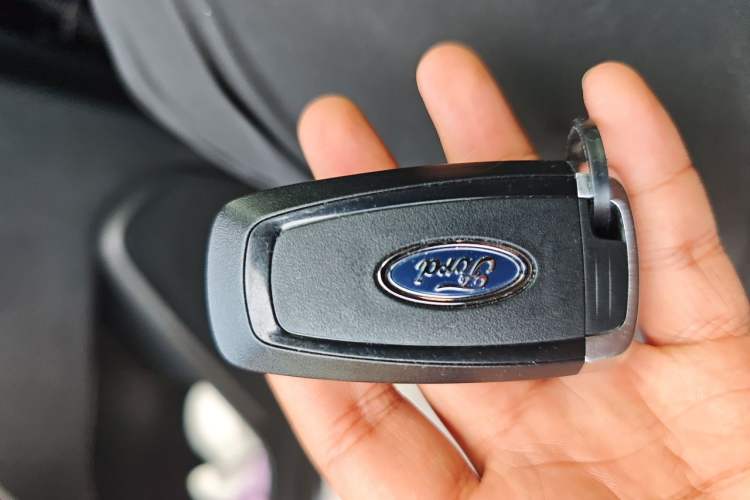 Used Ford Explorer 2023 EcoBoost 285 Four-Wheel Drive Titanium Edition 7-Seater Vehicle Key