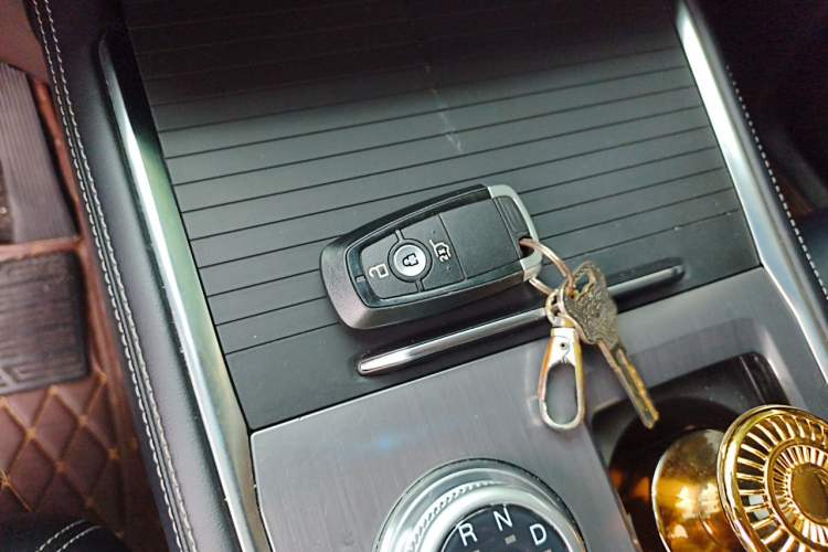 Used Ford Explorer 2023 EcoBoost 285 4x4 Trend Plus Edition 6 Seats Vehicle Key