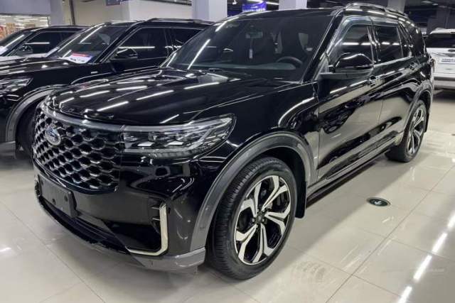 Ojetý Ford Explorer 2023 EcoBoost 285 4x4 ST-LINE 7-Seater