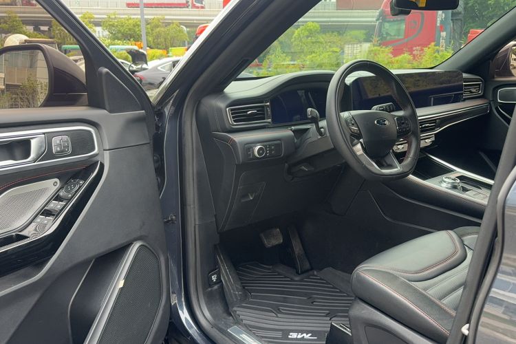 Used Ford Explorer 2023 EcoBoost 285 4x4 ST-LINE 6-Seater Driver Seat