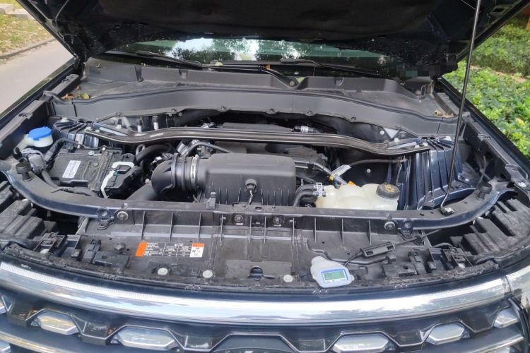 Used Ford Explorer 2023 EcoBoost 285 Four-Wheel Drive Titanium Edition 6 Seats Engine Bay