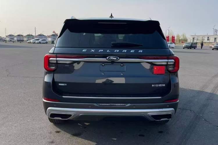 Used Ford Explorer 2023 EcoBoost 285 Four-Wheel Drive Titanium Edition 7-Seater Exterior 4