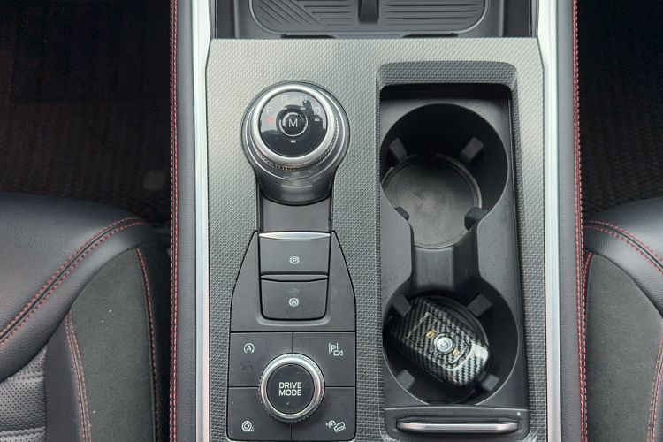 Used Ford Explorer 2023 EcoBoost 285 4x4 ST-LINE 6-Seater Gear Lever