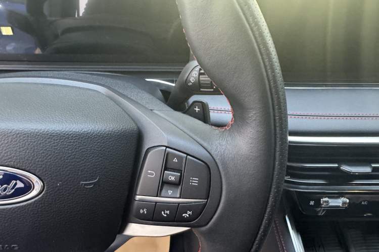 Used Ford Explorer 2023 EcoBoost 285 4x4 ST-LINE 7-Seater Interior 1