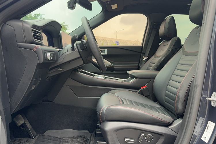 Used Ford Explorer 2023 EcoBoost 285 4x4 ST-LINE 6-Seater Left Front Seat