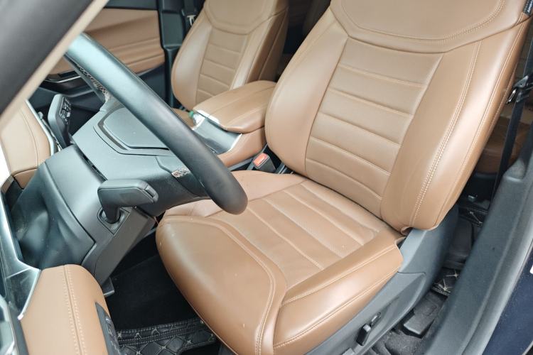 Used Ford Explorer 2023 EcoBoost 285 4x4 Trend Plus Edition 6 Seats Left Front Seat