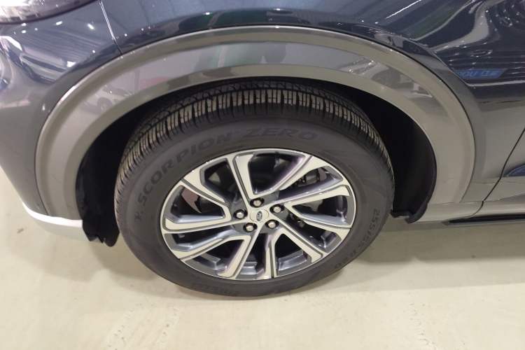 Used Ford Explorer 2023 EcoBoost 285 4x4 Trend Plus Edition 6 Seats Left Front Wheel Hub