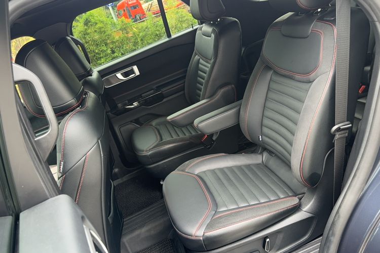 Used Ford Explorer 2023 EcoBoost 285 4x4 ST-LINE 6-Seater Left Rear Seat