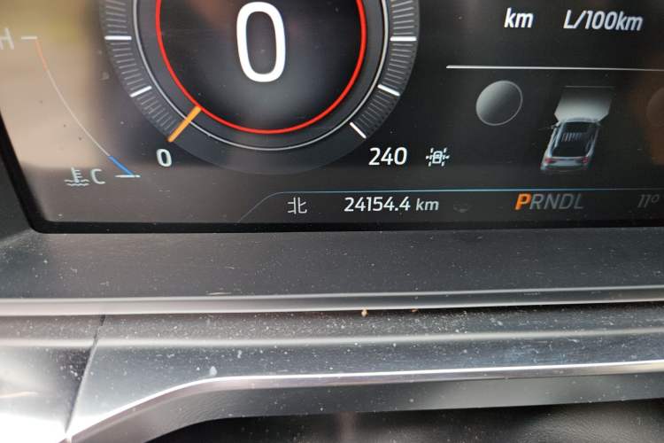 Used Ford Explorer 2023 EcoBoost 285 4x4 Trend Plus Edition 6 Seats Odometer Close Up