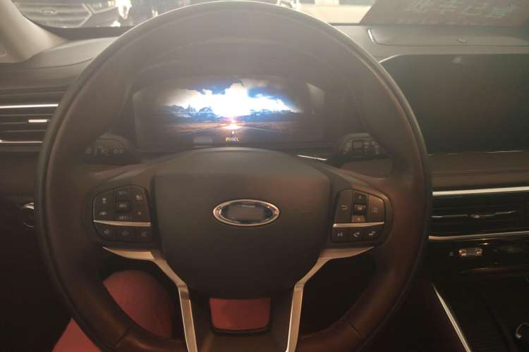 Used Ford Explorer 2023 EcoBoost 285 Four-Wheel Drive Titanium Edition 7-Seater Steering Wheel