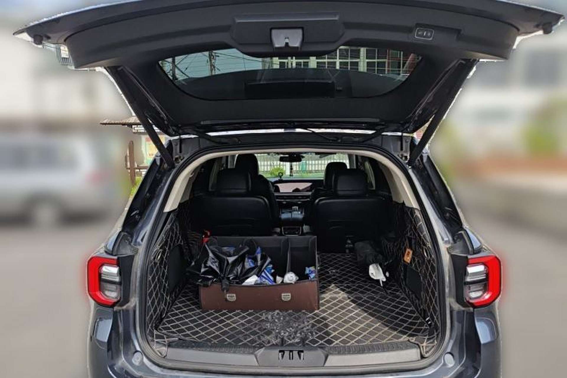 Used Ford Explorer 2023 EcoBoost 285 Four-Wheel Drive Titanium Edition 6 Seats Trunk