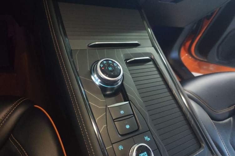 Used Ford Explorer 2023 EcoBoost 285 Kunlun Peak Edition 7-Seater Gear Lever