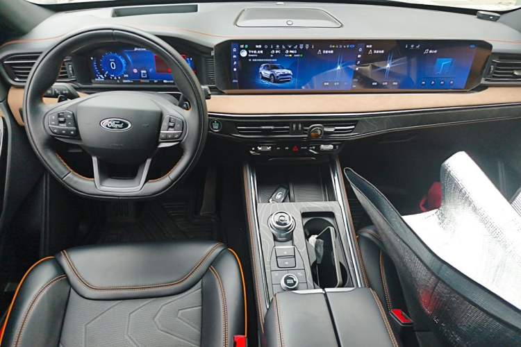 Used Ford Explorer 2023 EcoBoost 285 Kunlun Peak Edition 6-Seater Center Console