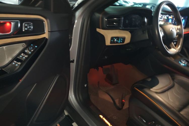 Used Ford Explorer 2023 EcoBoost 285 Kunlun Peak Edition 7-Seater Driver Seat
