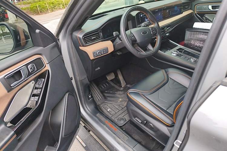 Used Ford Explorer 2023 EcoBoost 285 Kunlun Peak Edition 6-Seater Driver Seat