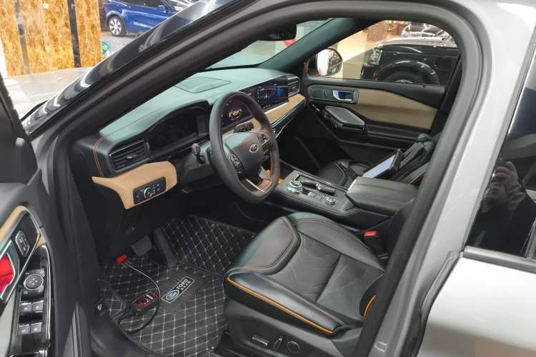 Used Ford Explorer 2023 EcoBoost 285 Kunlun Peak Edition 6-Seater Driver Seat