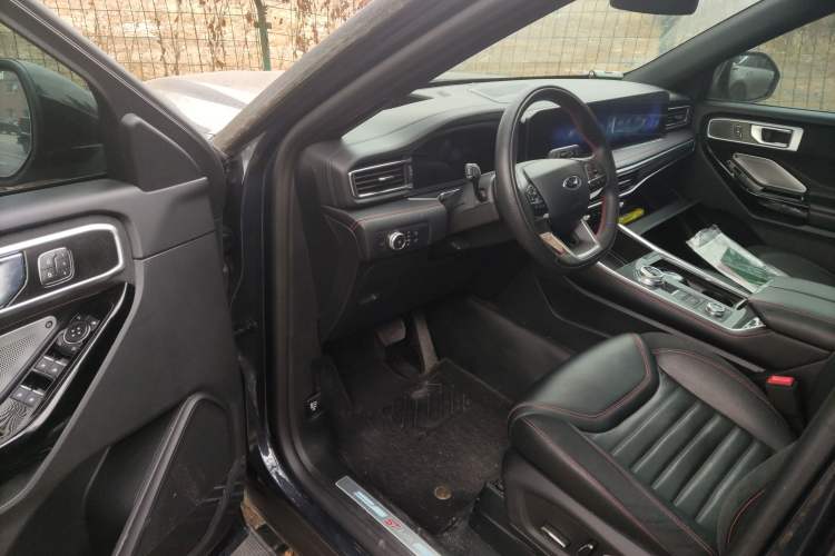 Used Ford Explorer 2023 EcoBoost 285 4x4 ST-LINE 7-Seater Driver Seat