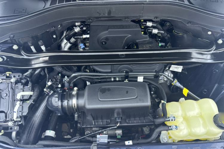 Used Ford Explorer 2023 EcoBoost 285 Four-Wheel Drive Titanium Edition 7-Seater Engine Bay