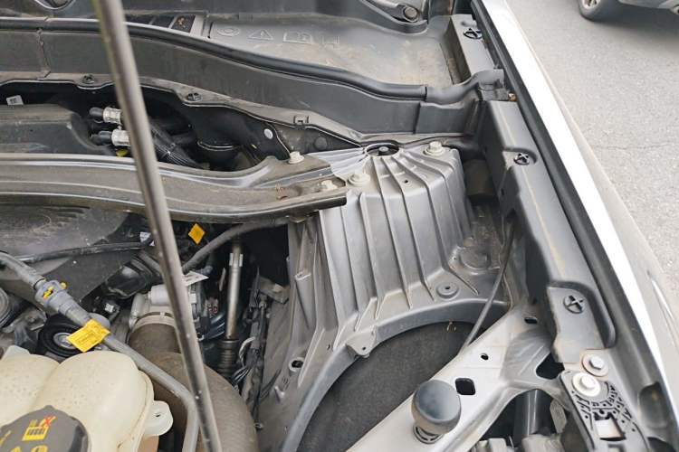 Used Ford Explorer 2023 EcoBoost 285 Kunlun Peak Edition 6-Seater Engine Bay Left