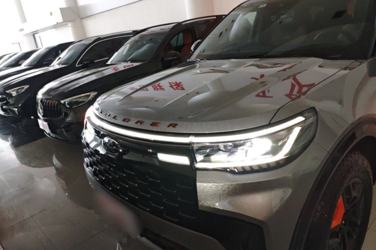 Used Ford Explorer 2023 EcoBoost 285 Kunlun Peak Edition 7-Seater Front