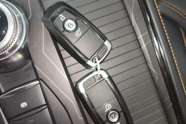 Used Ford Explorer 2023 EcoBoost 285 Kunlun Peak Edition 6-Seater Interior 1