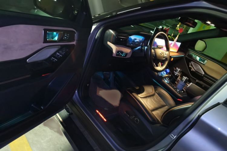 Used Ford Explorer 2023 EcoBoost 285 Kunlun Peak Edition 6-Seater Interior 3