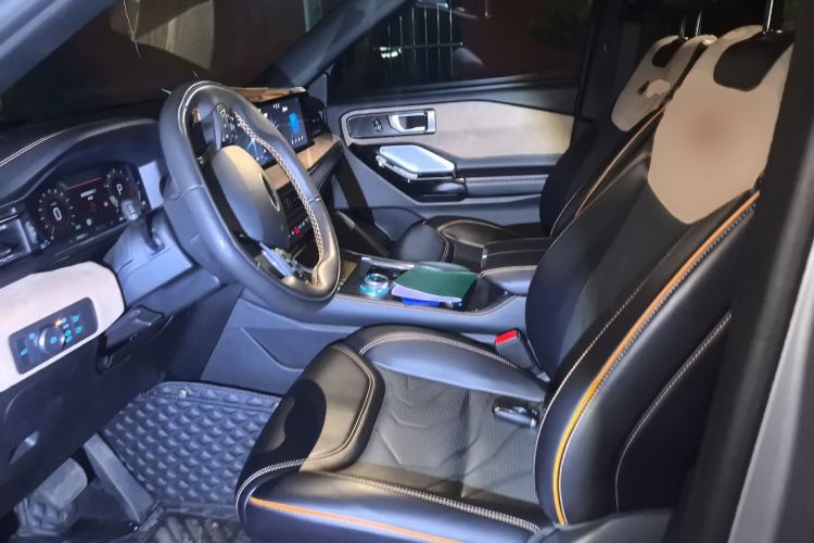 Used Ford Explorer 2023 EcoBoost 285 Kunlun Peak Edition 6-Seater Left Front Seat