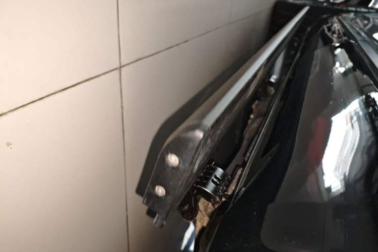 Used Ford Explorer 2023 EcoBoost 285 Kunlun Peak Edition 7-Seater Left Side Sill