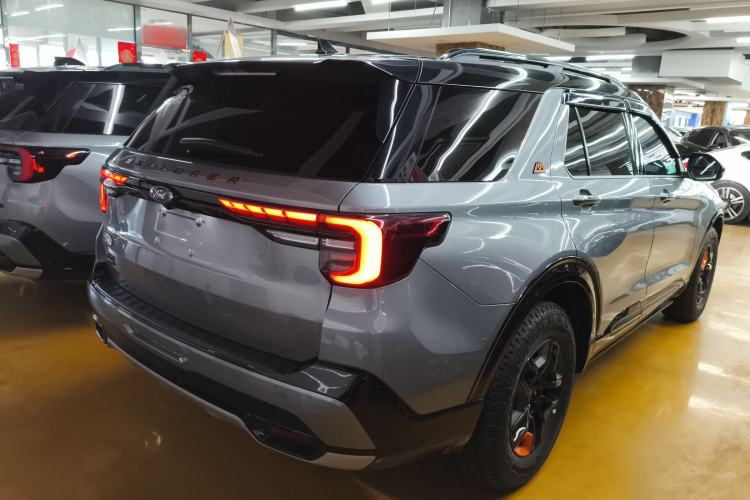 Used Ford Explorer 2023 EcoBoost 285 Kunlun Peak Edition 6-Seater Rear Right 45 Deg