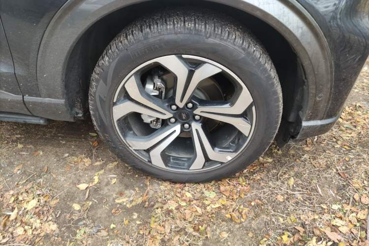 Used Ford Explorer 2023 EcoBoost 285 4x4 ST-LINE 7-Seater Right Front Wheel Hub