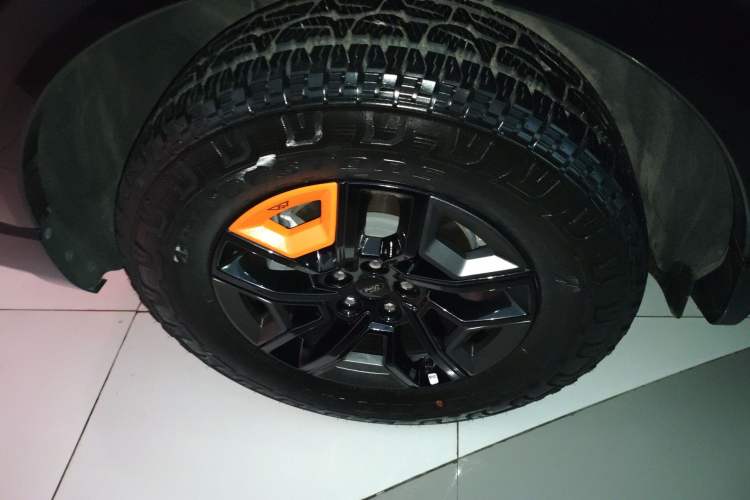 Used Ford Explorer 2023 EcoBoost 285 Kunlun Peak Edition 7-Seater Right Rear Wheel Hub