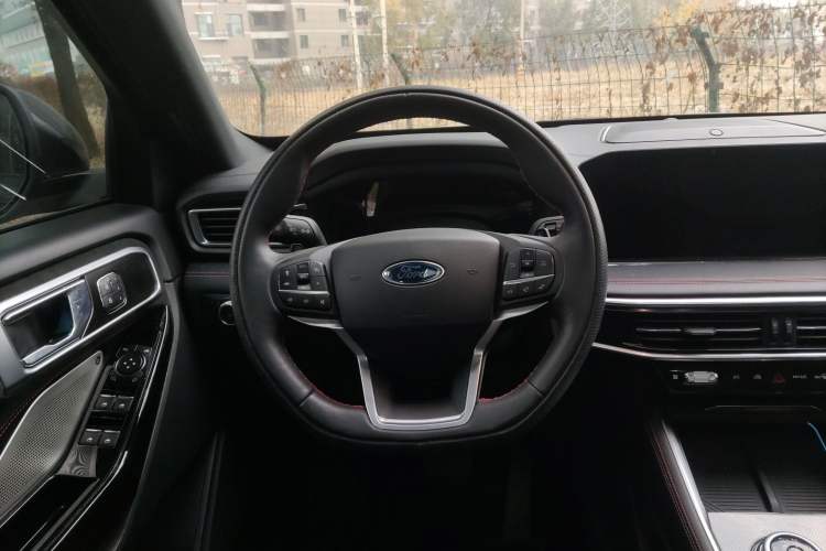 Used Ford Explorer 2023 EcoBoost 285 4x4 ST-LINE 7-Seater Steering Wheel