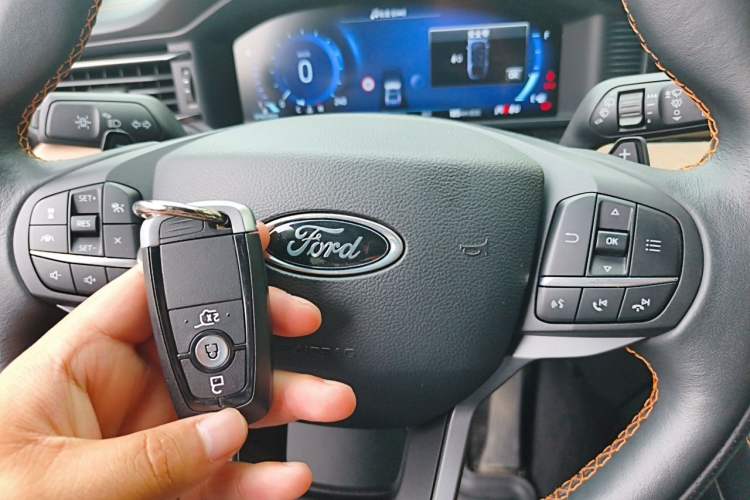 Used Ford Explorer 2023 EcoBoost 285 Kunlun Peak Edition 6-Seater Vehicle Key