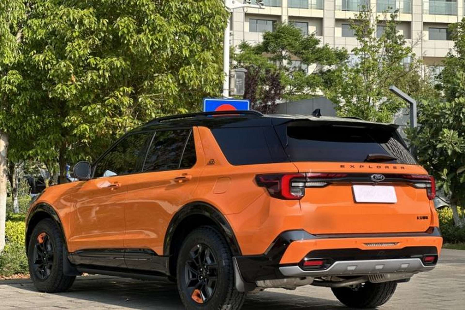 Used Ford Explorer 2023 EcoBoost 285 Kunlun Peak Edition 7-Seater Exterior 4