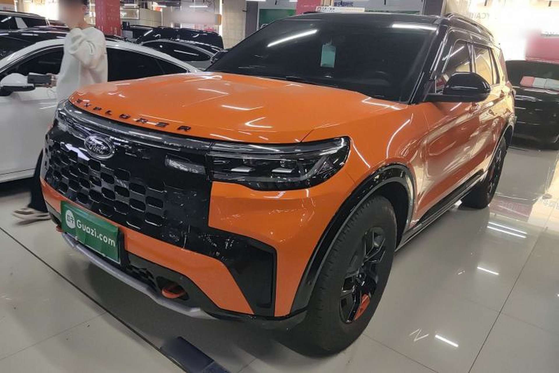 Used Ford Explorer 2023 EcoBoost 285 Kunlun Peak Edition 7-Seater Front Left 45 Deg
