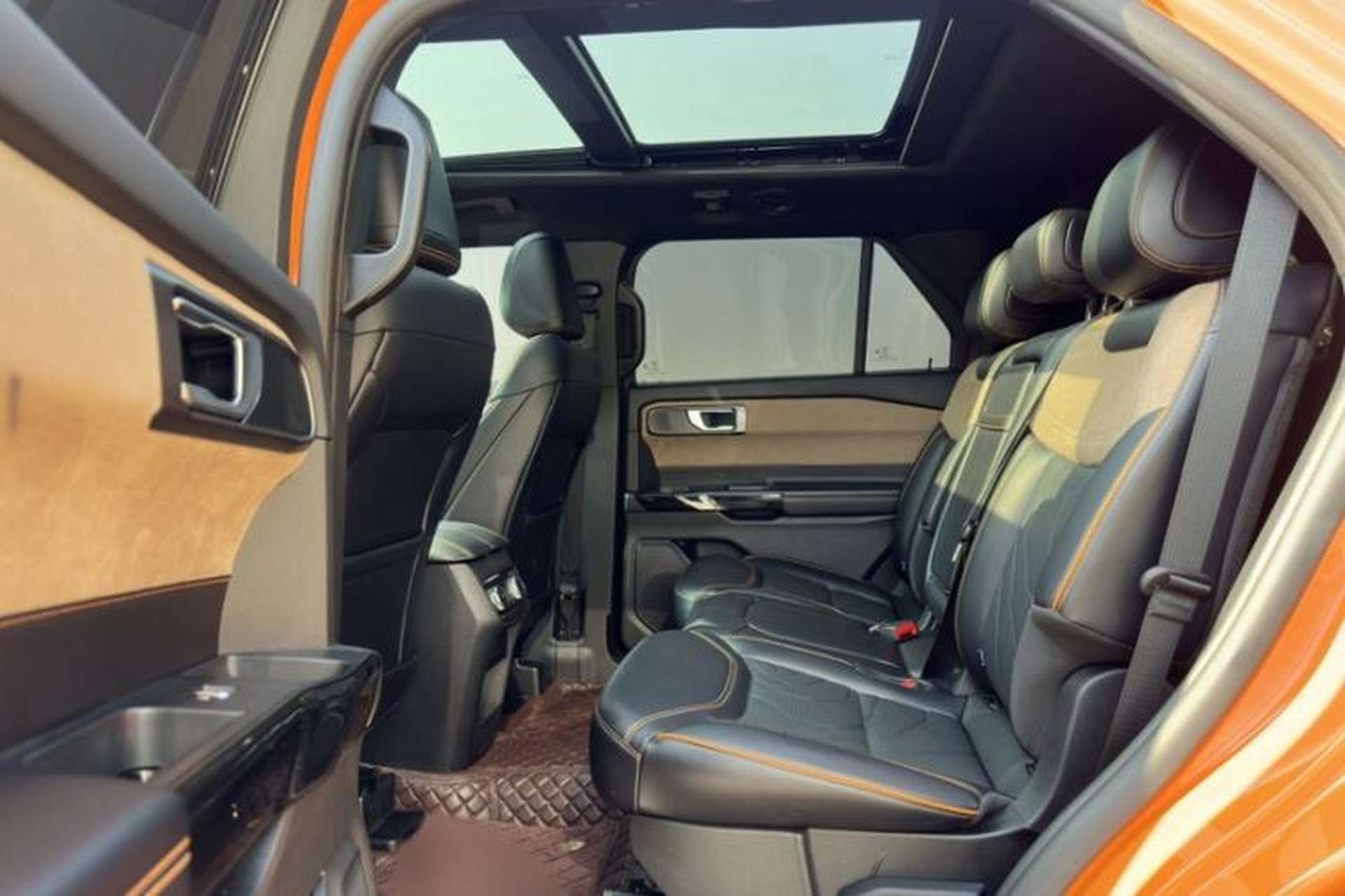 Used Ford Explorer 2023 EcoBoost 285 Kunlun Peak Edition 7-Seater Interior 7