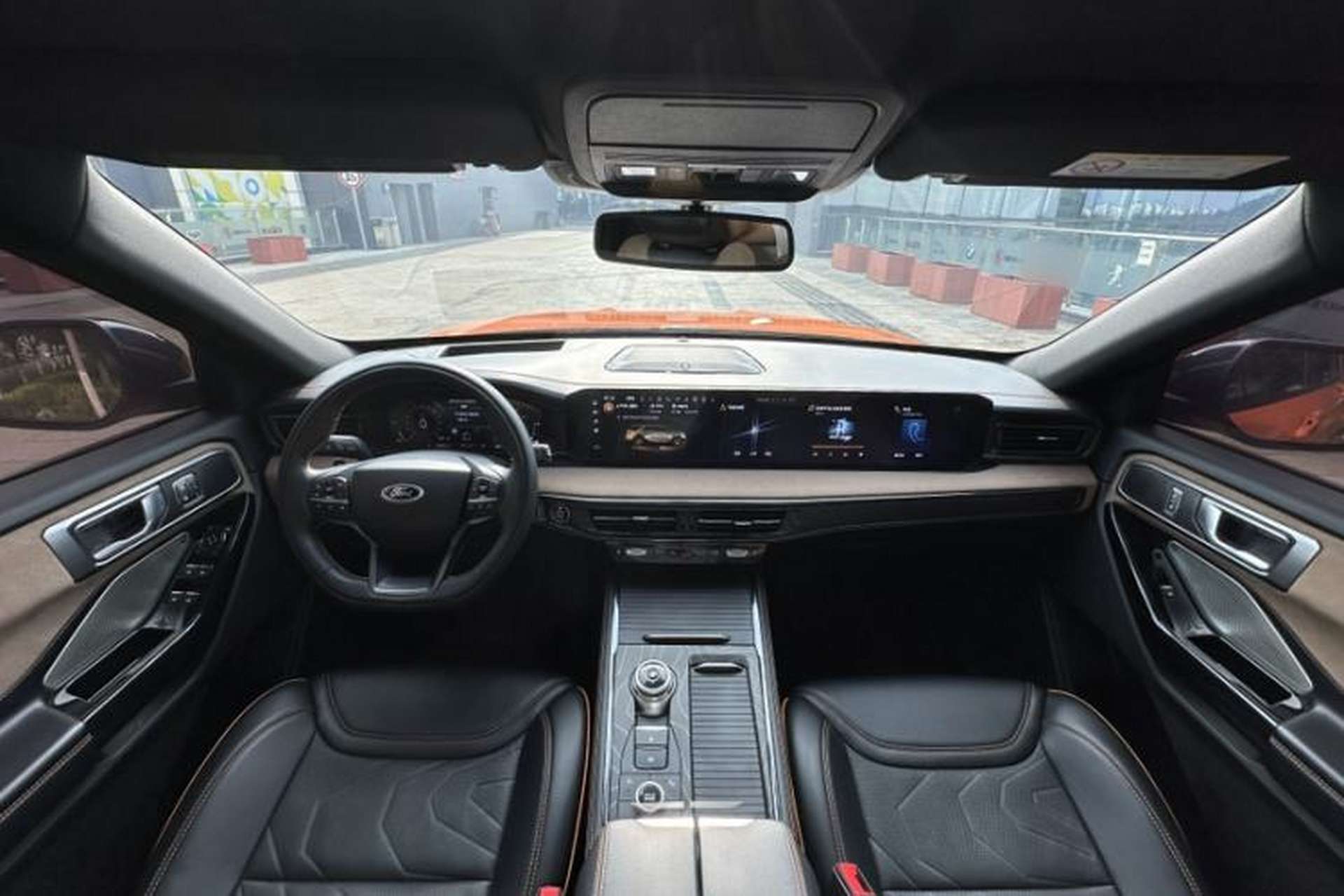 Used Ford Explorer 2023 EcoBoost 285 Kunlun Peak Edition 7-Seater Interior 8