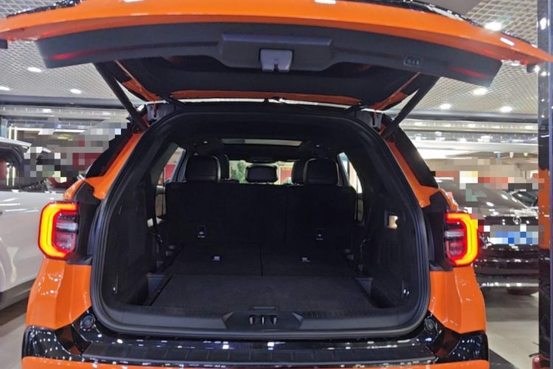 Used Ford Explorer 2023 EcoBoost 285 Kunlun Peak Edition 7-Seater Trunk