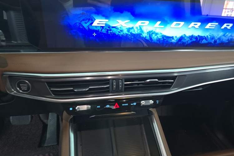 Used Ford Explorer 2023 EcoBoost 285 Rear-Drive Trend Edition 7-Seater Audio And AC Panel