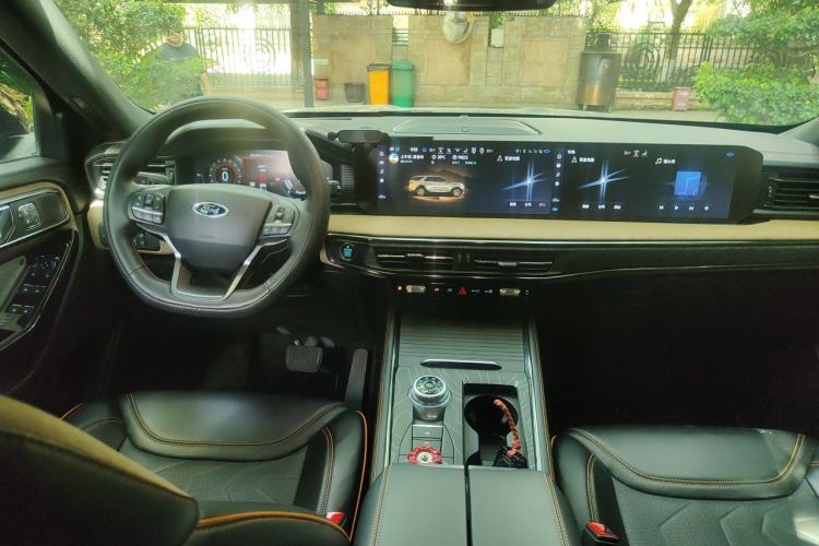 Used Ford Explorer 2023 EcoBoost 285 Kunlun Peak Edition 6-Seater Center Console