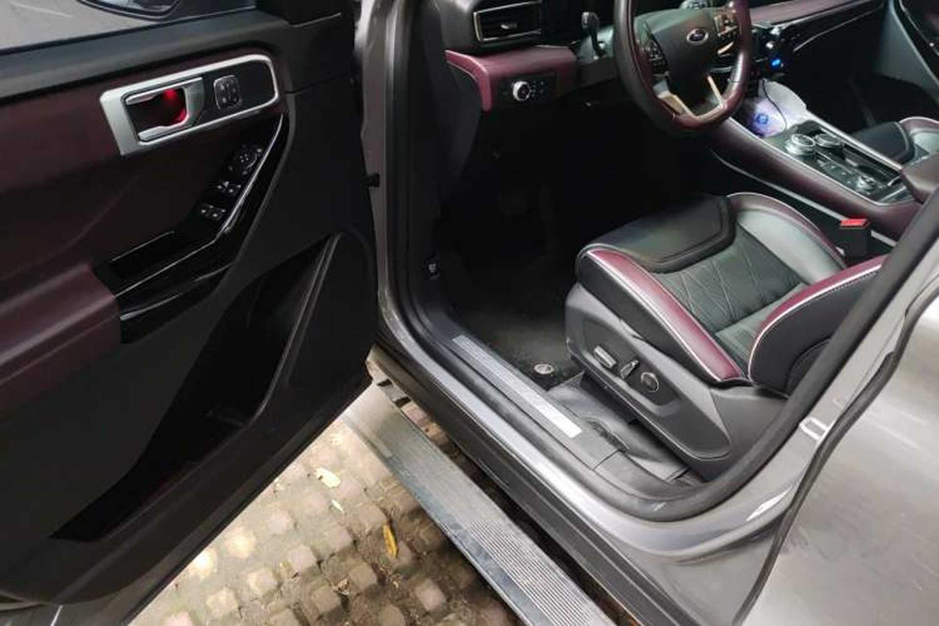 Used Ford Explorer 2023 EcoBoost 285 Four-Wheel Drive Titanium Edition 7-Seater Driver Seat
