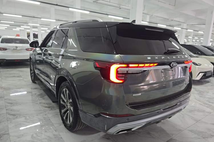 Used Ford Explorer 2023 EcoBoost 285 Rear-Drive Trend Edition 7-Seater Exterior 2