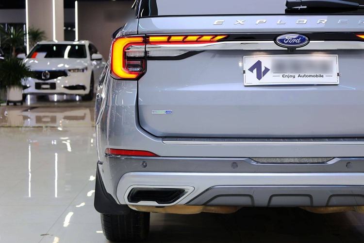 Used Ford Explorer 2023 EcoBoost 285 Four-Wheel Drive Titanium Edition 6 Seats Exterior 5