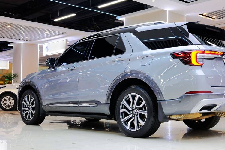 Used Ford Explorer 2023 EcoBoost 285 Four-Wheel Drive Titanium Edition 6 Seats Exterior 8