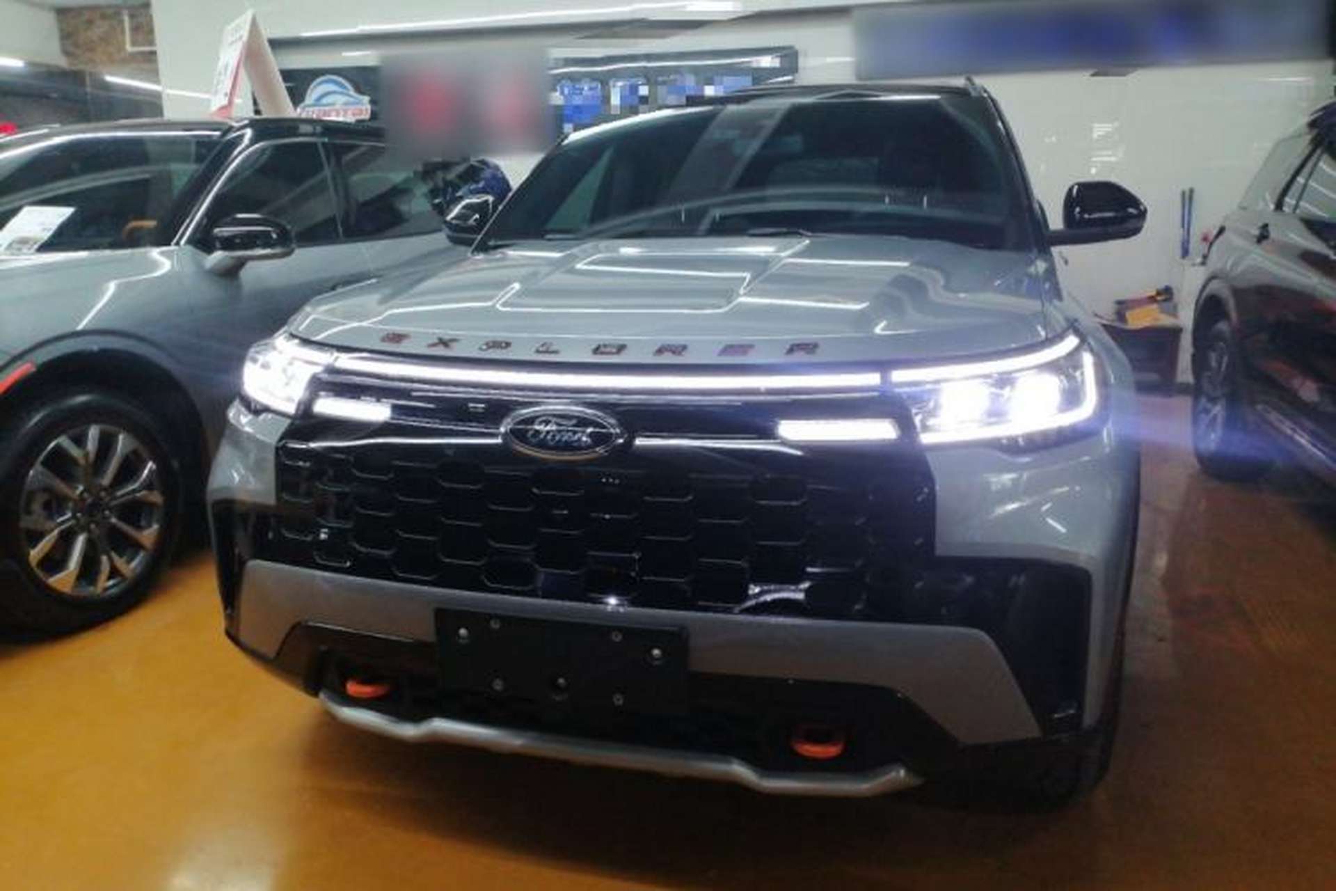 Used Ford Explorer 2023 EcoBoost 285 Kunlun Peak Edition 7-Seater Front