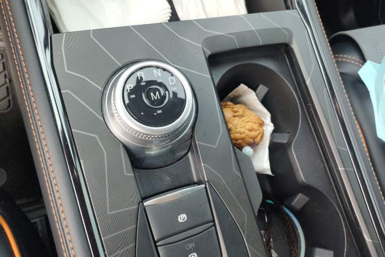 Used Ford Explorer 2023 EcoBoost 285 Kunlun Peak Edition 6-Seater Gear Lever