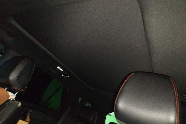 Used Ford Explorer 2023 EcoBoost 285 4x4 ST-LINE 7-Seater Headliner
