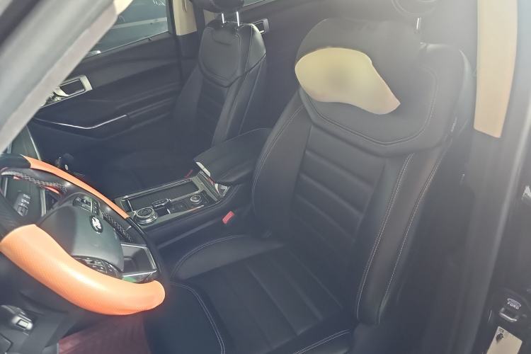 Used Ford Explorer 2023 EcoBoost 285 Four-Wheel Drive Stylish Plus Version 7 Seats Left Front Seat