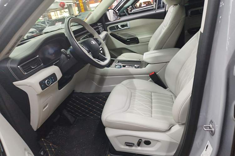 Used Ford Explorer 2023 EcoBoost 285 Four-Wheel Drive Red Gold Edition 6 Seats Left Front Seat