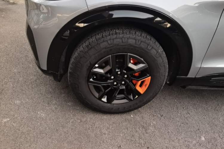Used Ford Explorer 2023 EcoBoost 285 Kunlun Peak Edition 7-Seater Left Front Wheel Hub